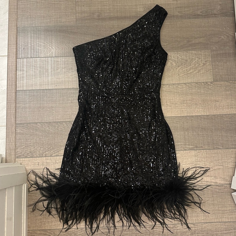 Black One-Shoulder Sequin Dress With Feather Details